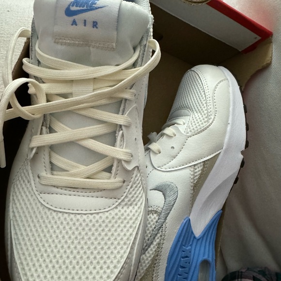 Woman Air Max Excee 'Summit White University Blue' - Picture 4 of 4